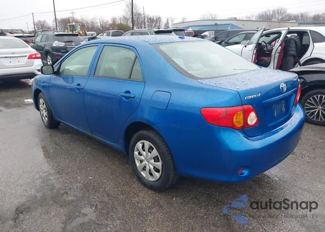 2010 Toyota Corolla Le z USA, uszkodzony, nr VIN 2T1BU4EE3AC226503